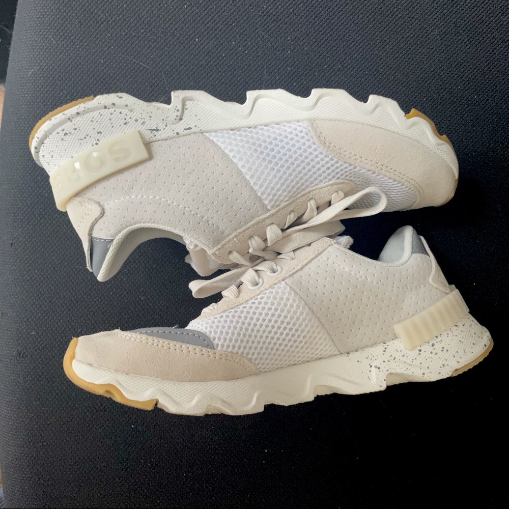 Sorel Kinetic Sneaker BARELY WORN